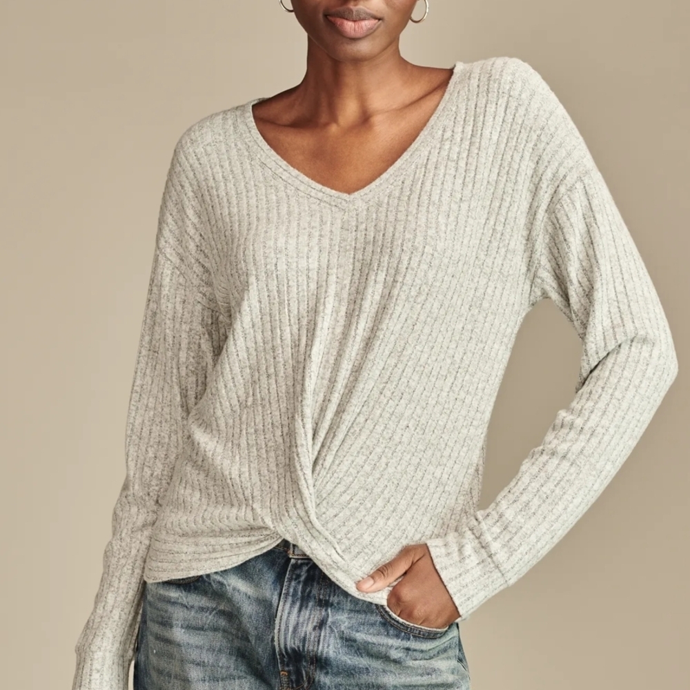 Cloud Twist Front Top
